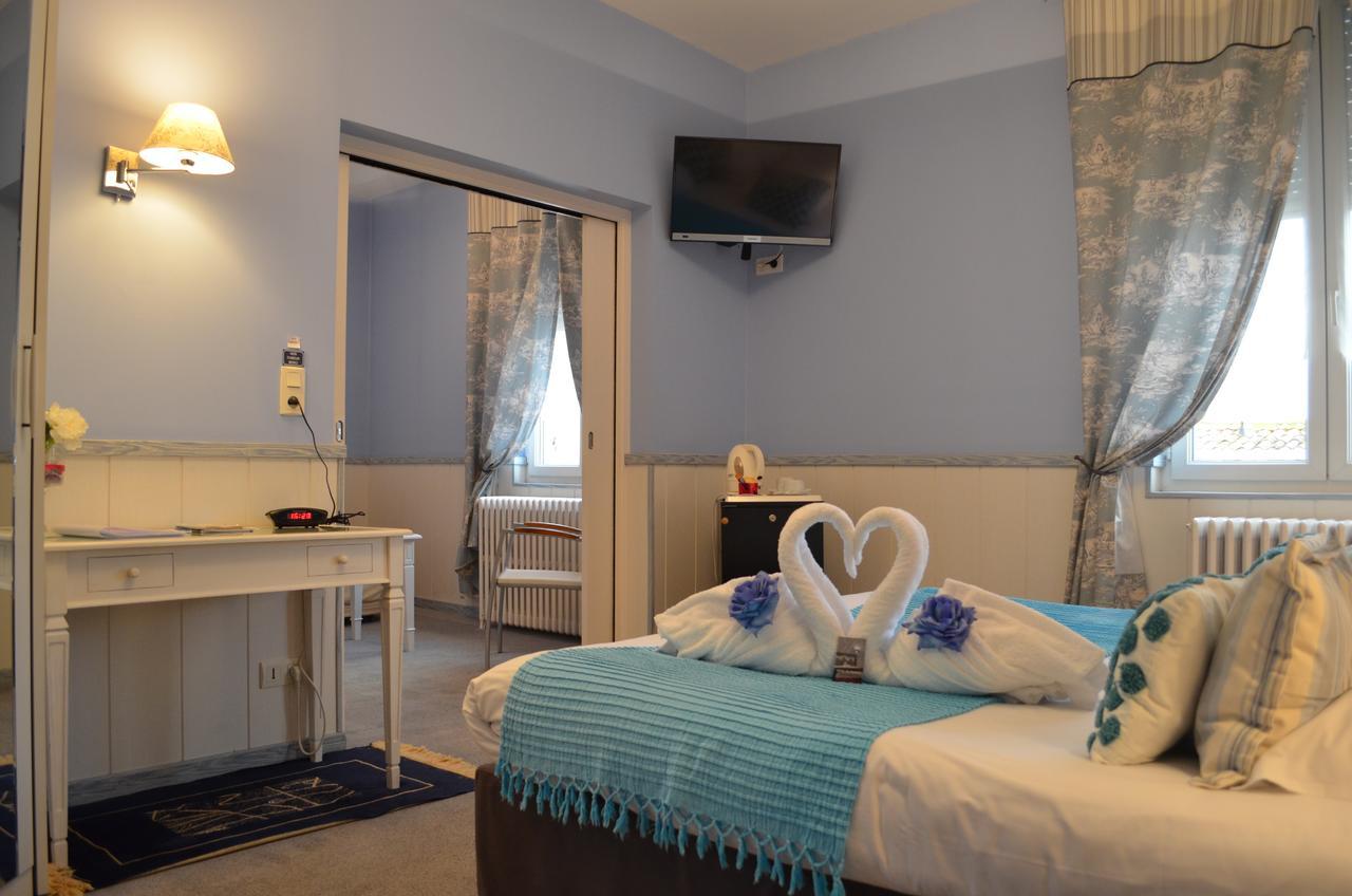 רושפור Hotel De France Citotel מראה חיצוני תמונה